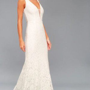 Everly White Lace Maxi Dress NWT LULUS M